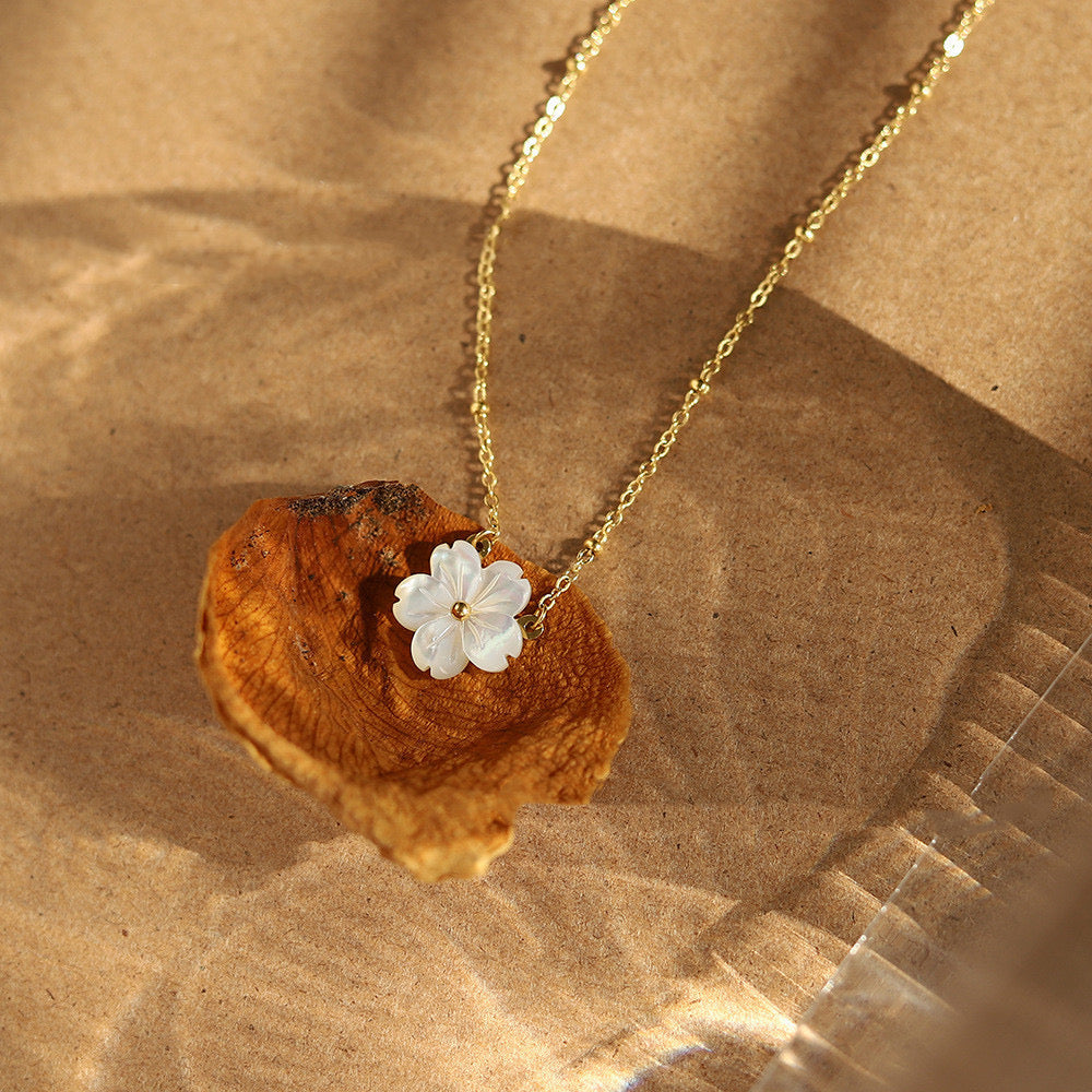 Flower necklace